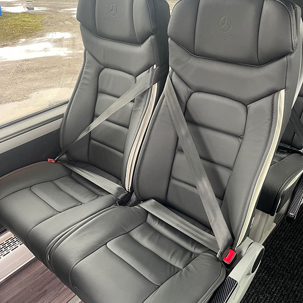 Heathside Travel 19 Seater Coach