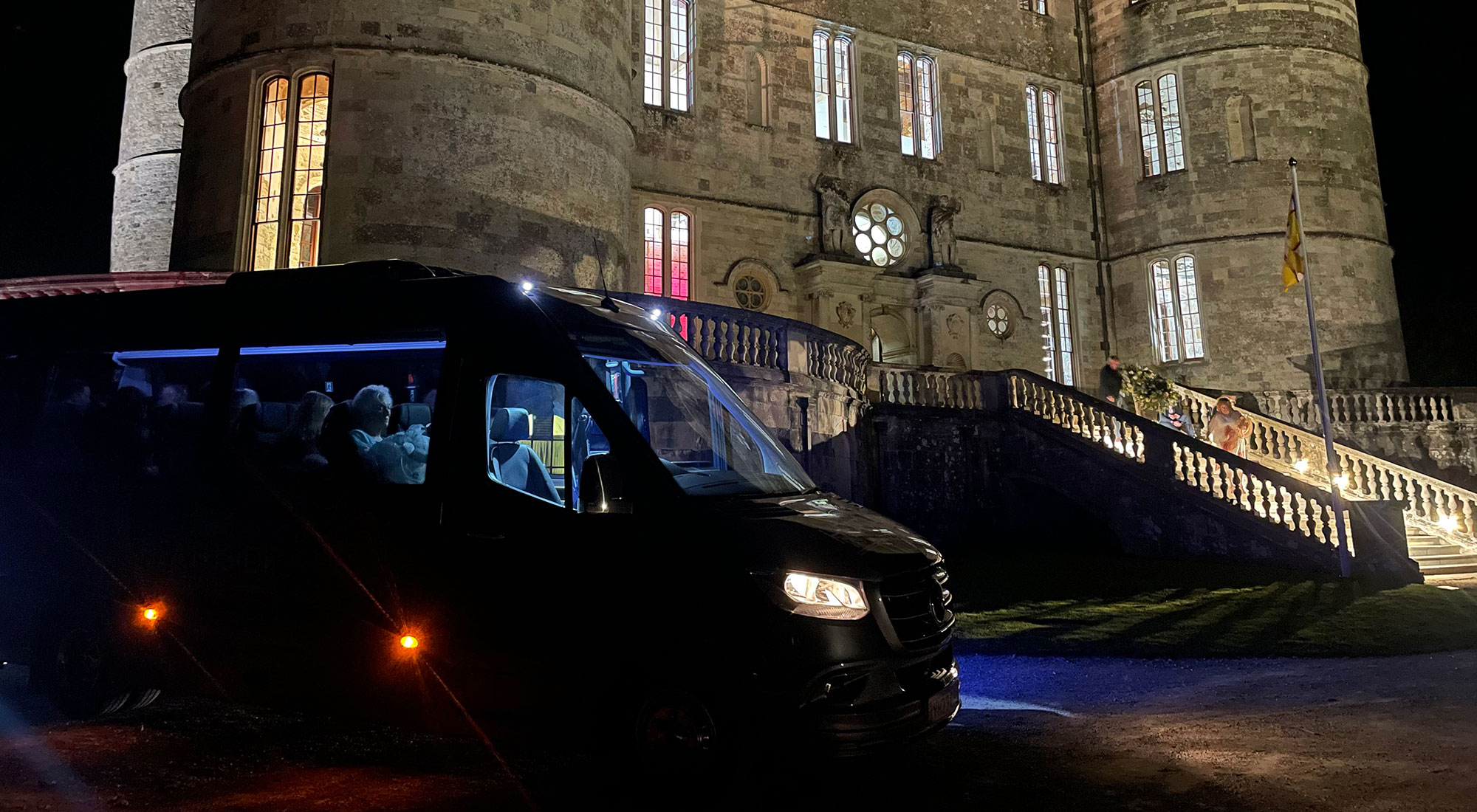Heathside Travel 19 Seater Coach