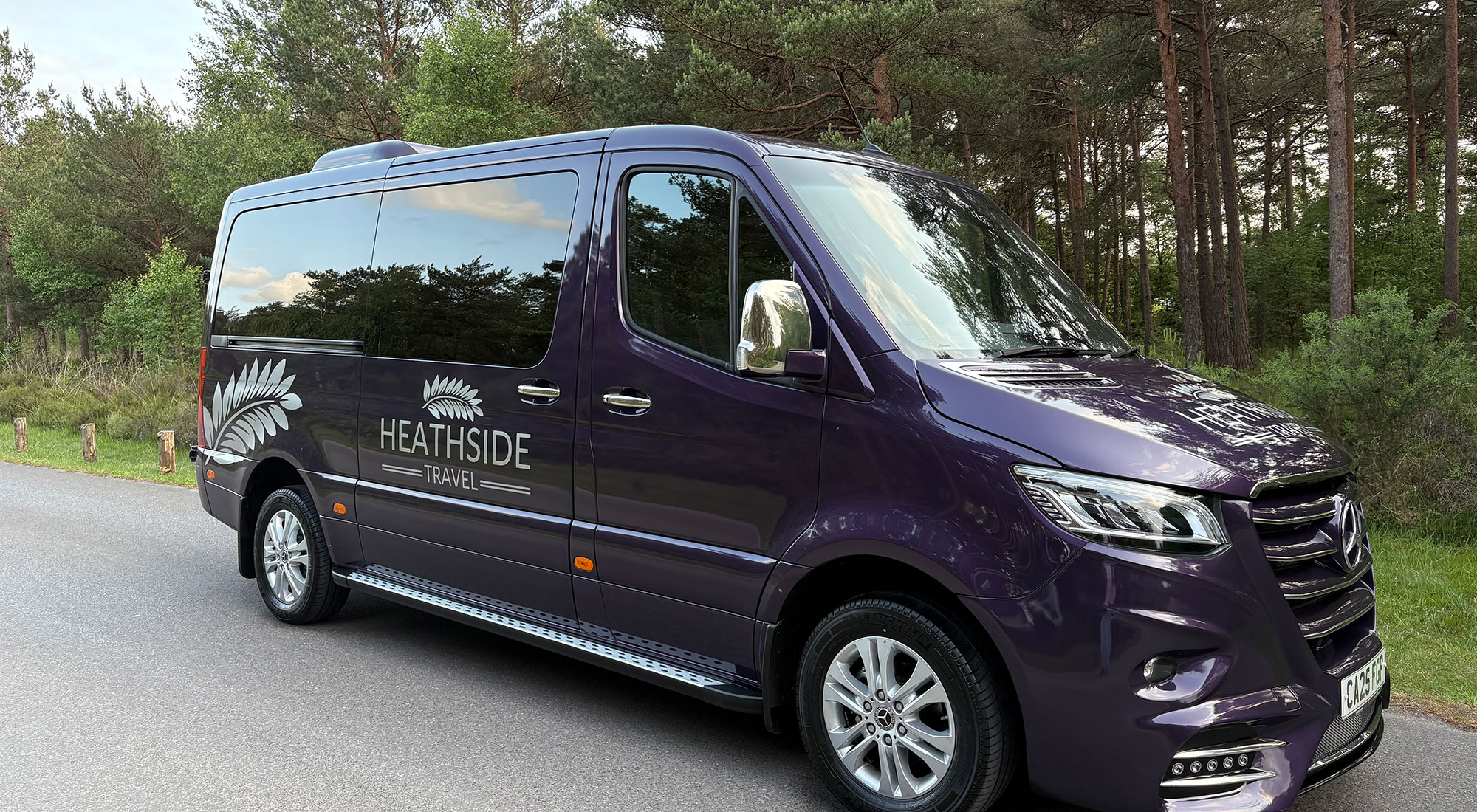 8 seater luxury mercedes coach